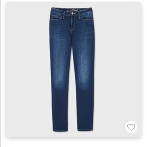 Universal Thread womens size 14 mid rise skinny jeans. EUC. Blue.